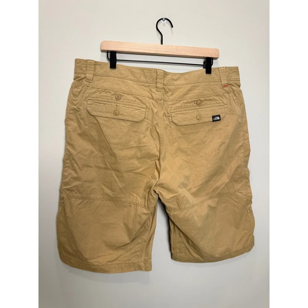 The North Face Mens 40 Tan Khaki Brown‎ Cotton Blend Button Fly Shorts Outdoors